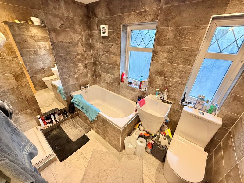 Elgar Close Great Sutton